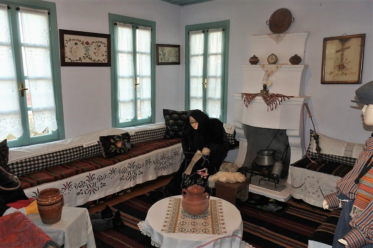 Λαογραφικό - Μακεδονικό Μουσείο Κολινδρού