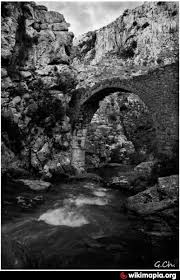 The Trichino stone bridge