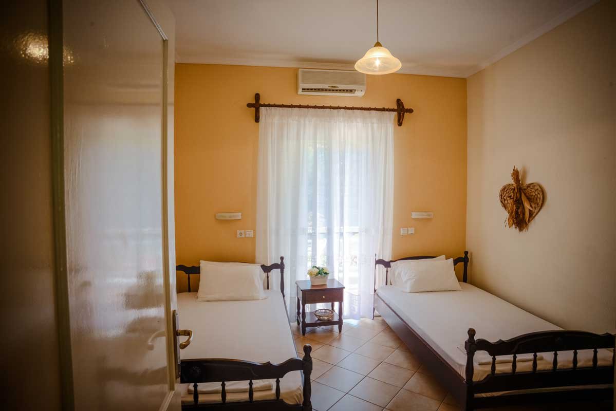 12915 - ELENA LUXURY LIVING