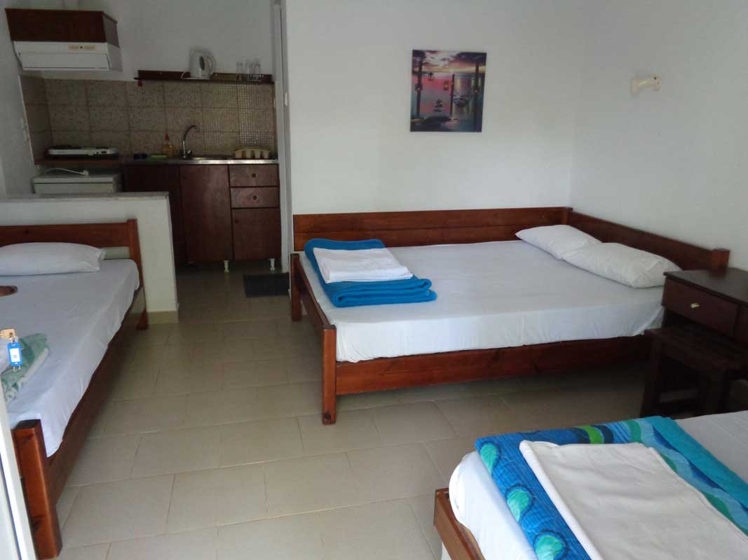 ΑΚΤΗ ΜΑΤΙ (ΜΑΡΙΑ - ΒΑΣΙΛΕΙΟΣ)