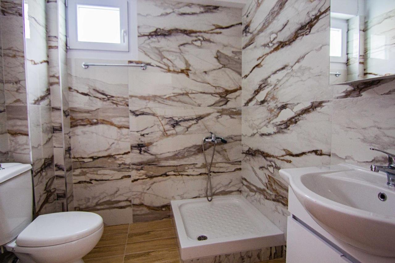 25609 - ASTARTI STUDIOS