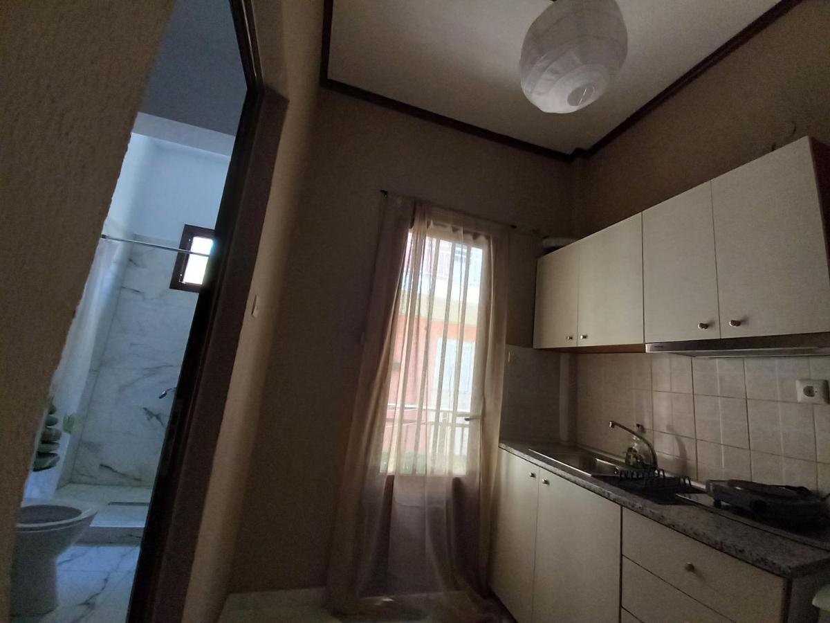 24290 - BASILIO’ S STUDIOS