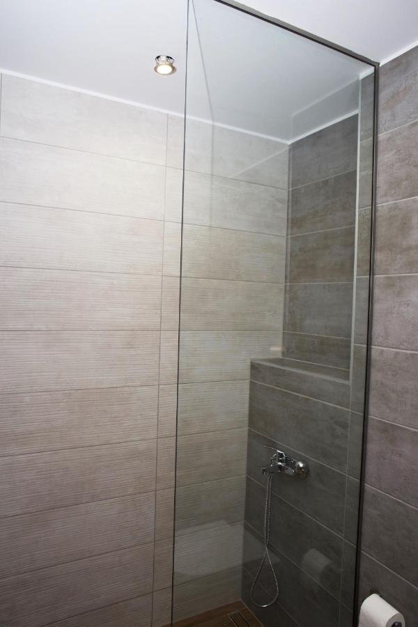 15041 - GIOTIS APARTMENTS