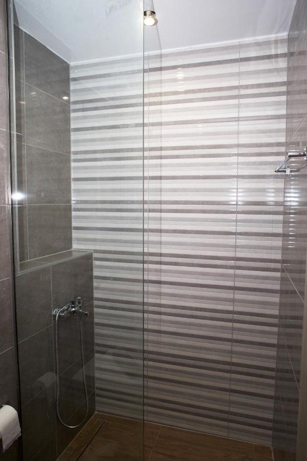 15041 - GIOTIS APARTMENTS