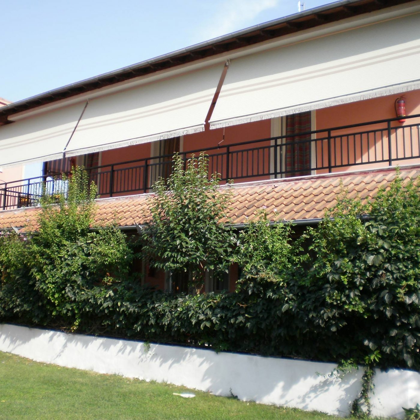 25965 - JANNIS KOUKARAS APARTMENTS