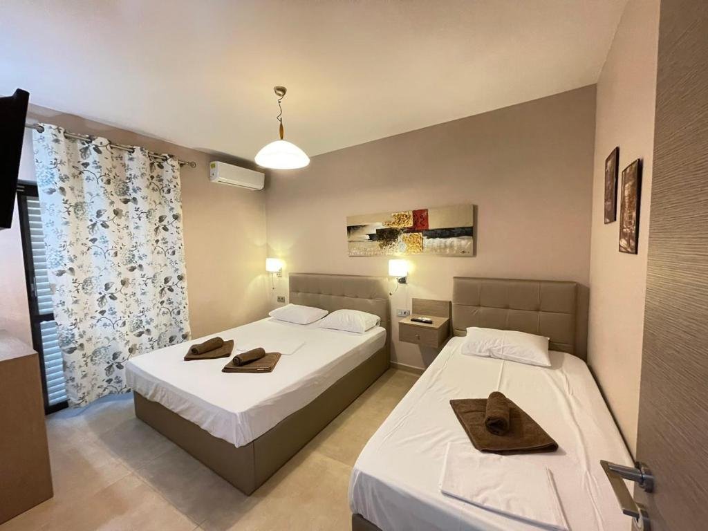 16607 - SEA VIEW APARTMENTS