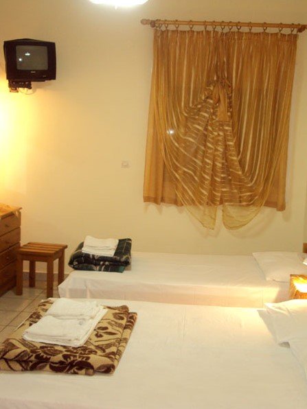 6726 - ΕΝΟΙΚΙΑΖΟΜΕΝΑ ΔΩΜΑΤΙΑ ΖΗΣΙΟΥ ΣΤΥΛΙΑΝΗ