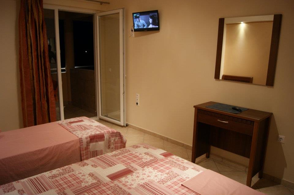 29255 - MARIE CLAIRE STUDIOS