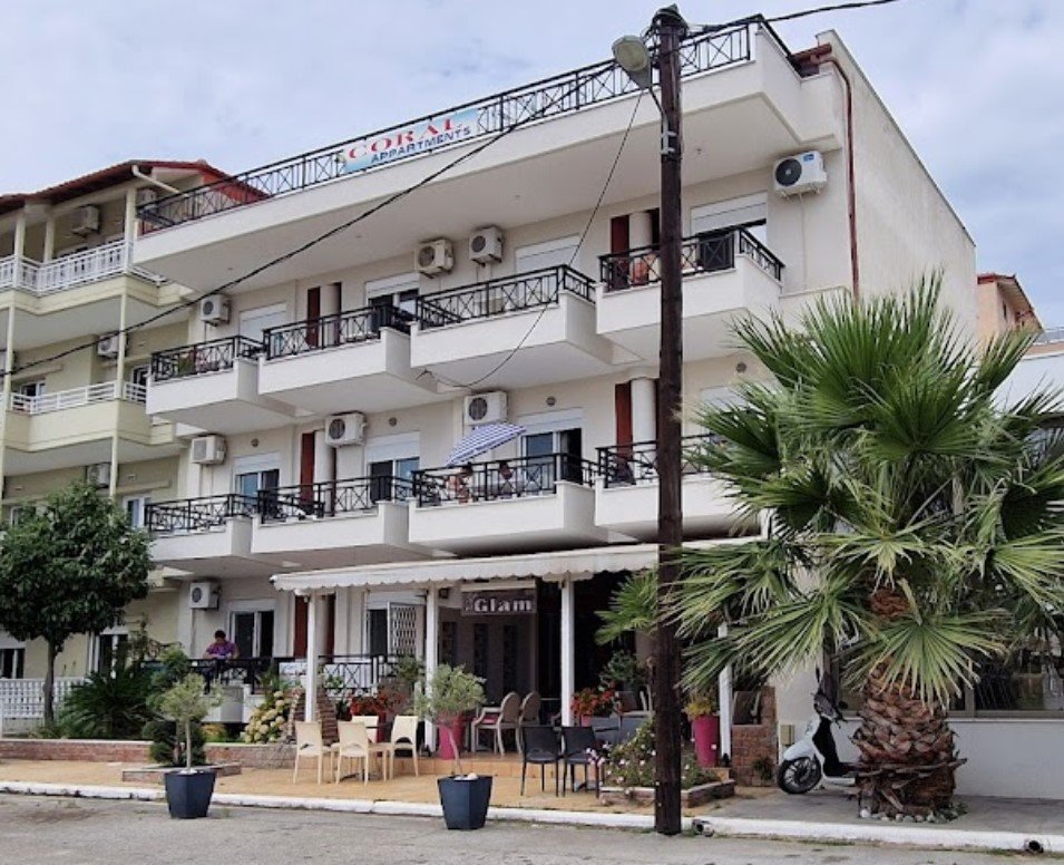 7587 - CORAL APARTMENTS