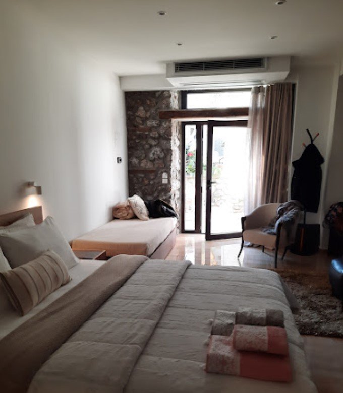 29734 - OLYMPUS STONE LODGE