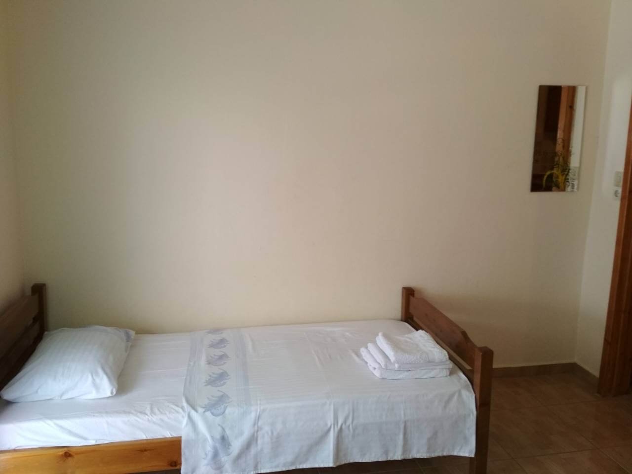 18107 - ΤΑ 13 ΑΔΕΡΦΙΑ