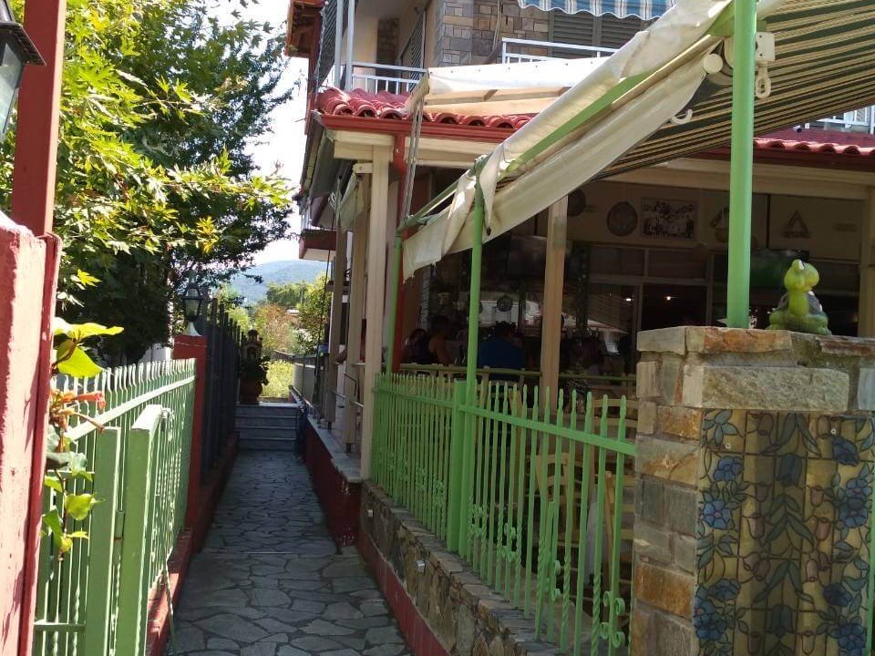 18107 - ΤΑ 13 ΑΔΕΡΦΙΑ